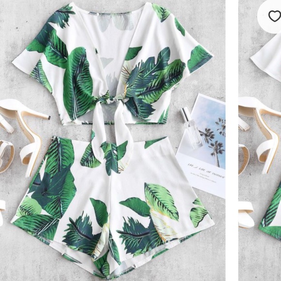 Zaful Tops - Leaf Print Knotted Two Piece Shorts Set